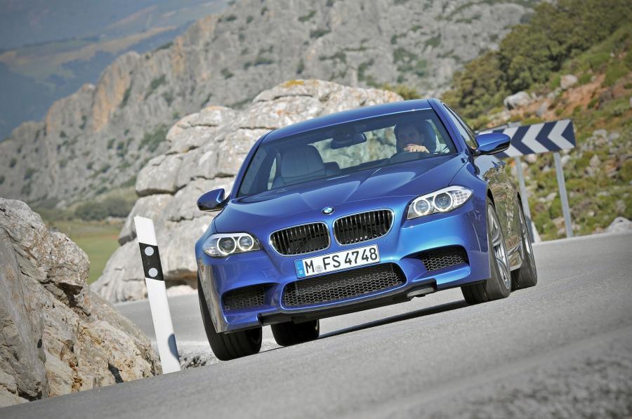  BMW M5 2011 года  (фото 246 из 344)